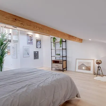 Le Saint-exupery Apartment *